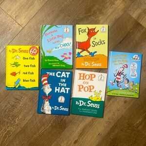 DR SEUSS BOOK BUNDLE